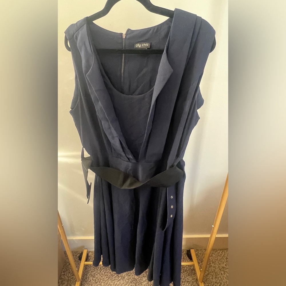 Elegant Navy Blue Cap Sleeve midi Dress with stretchy belt